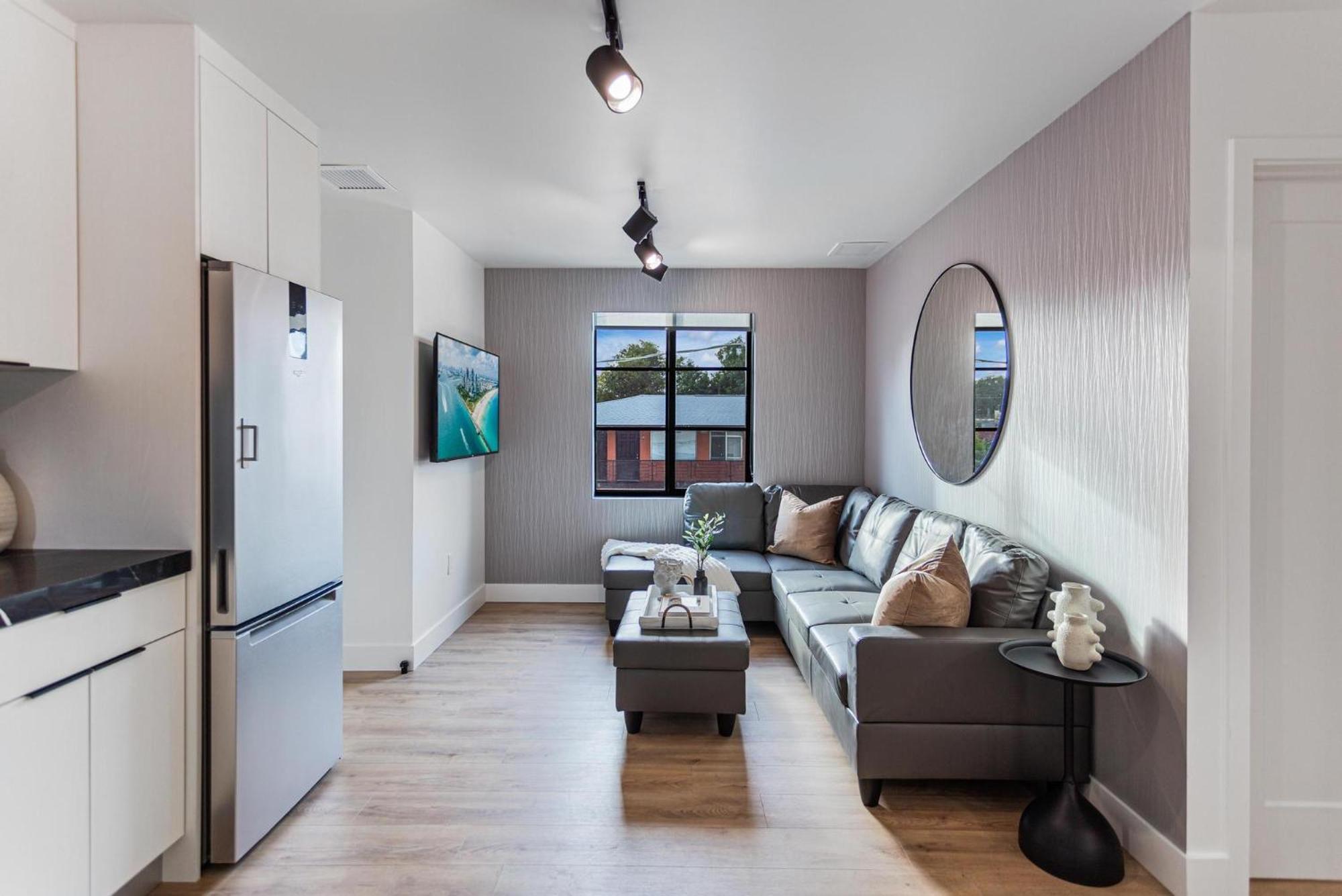 Lux Retreat By Renzzi Apartment Miami Luaran gambar