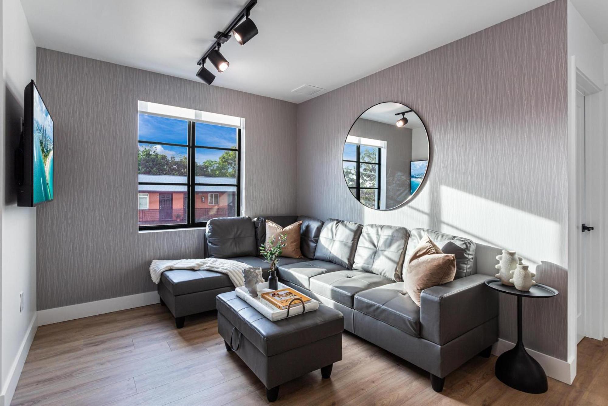 Lux Retreat By Renzzi Apartment Miami Luaran gambar