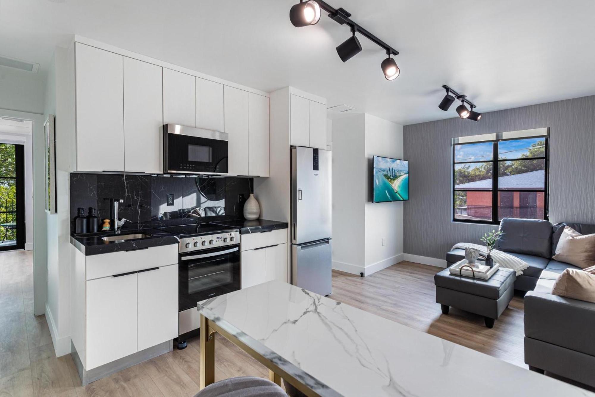 Lux Retreat By Renzzi Apartment Miami Luaran gambar