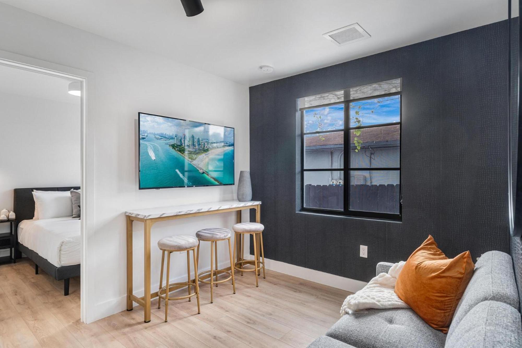 Lux Retreat By Renzzi Apartment Miami Luaran gambar