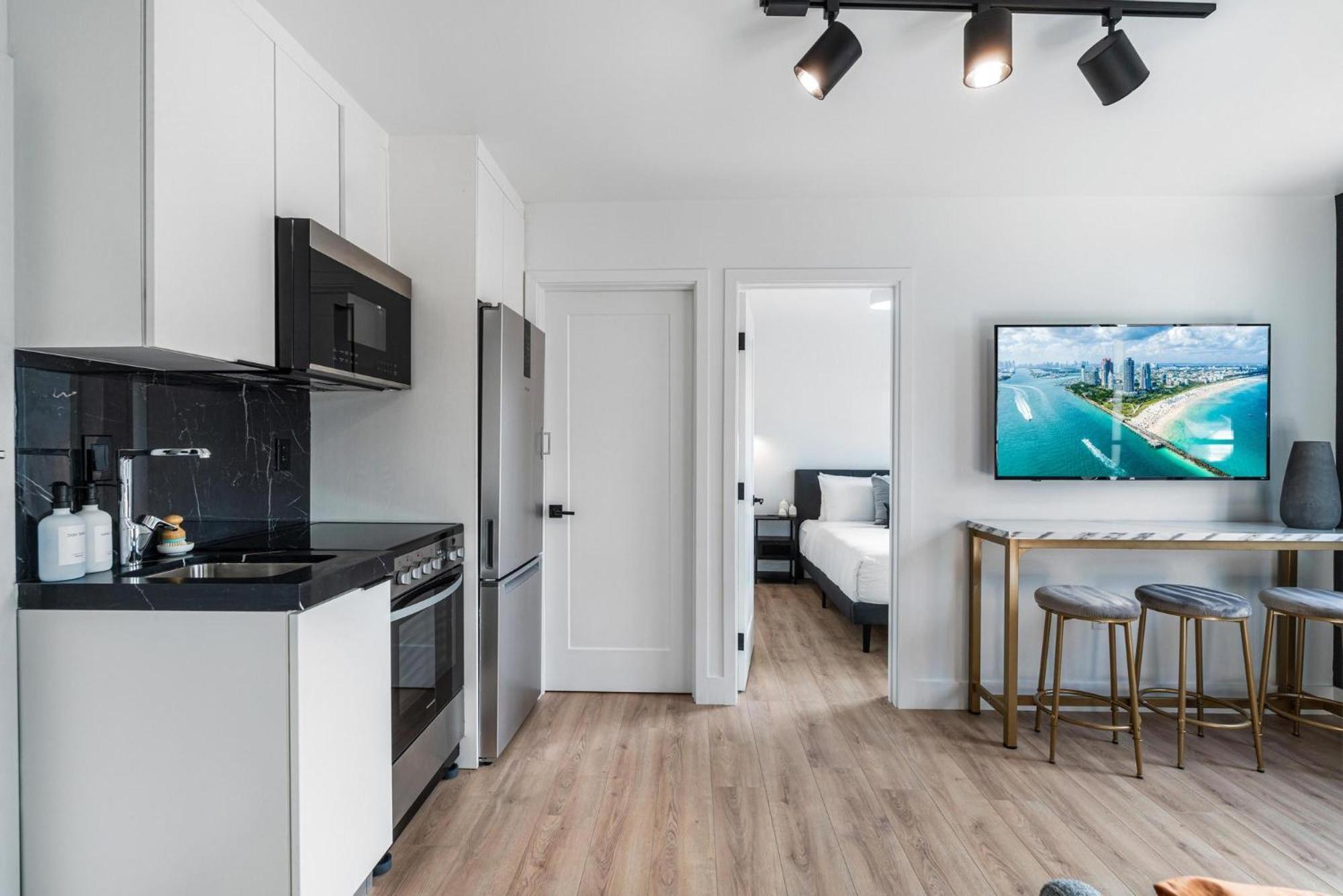 Lux Retreat By Renzzi Apartment Miami Luaran gambar