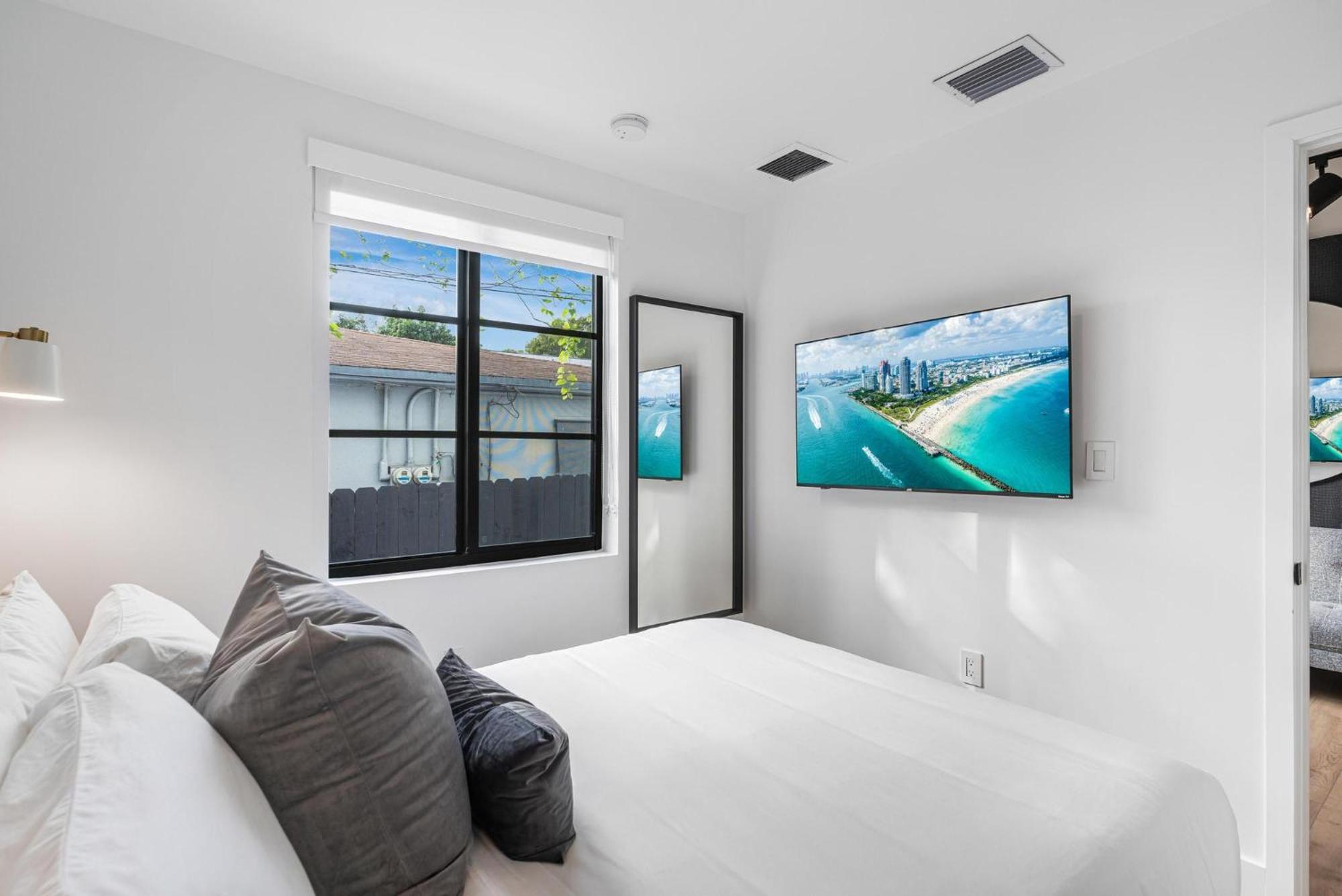 Lux Retreat By Renzzi Apartment Miami Luaran gambar