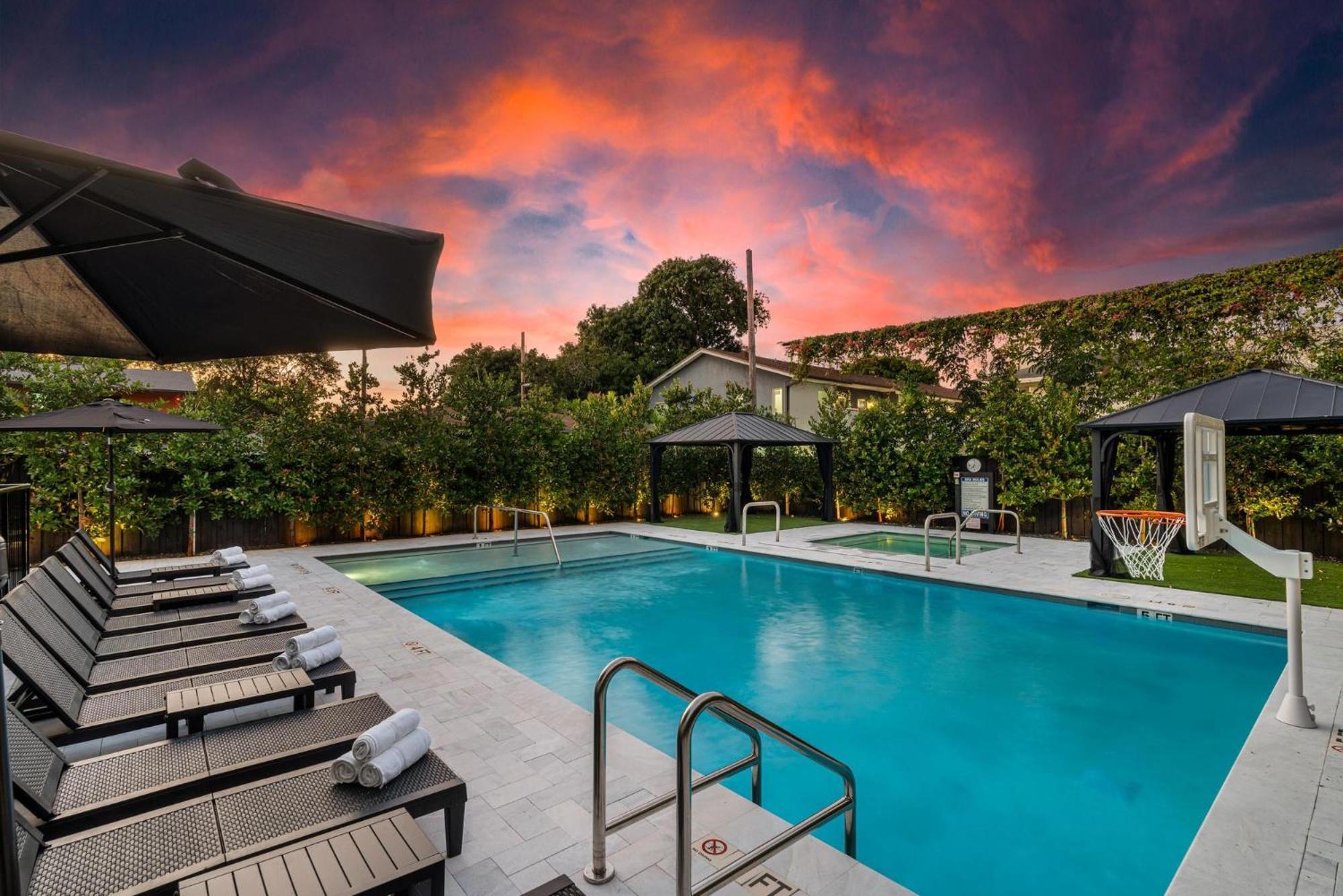 Lux Retreat By Renzzi Apartment Miami Luaran gambar