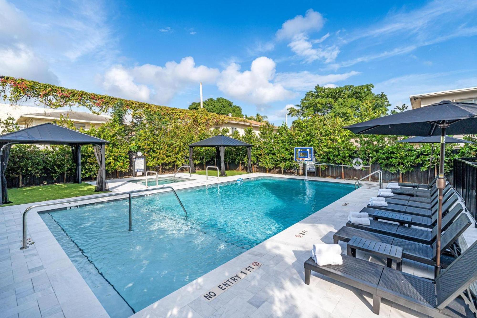Lux Retreat By Renzzi Apartment Miami Luaran gambar